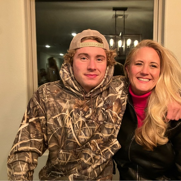 Meet your Posher, Holly - Picture 4 of 16